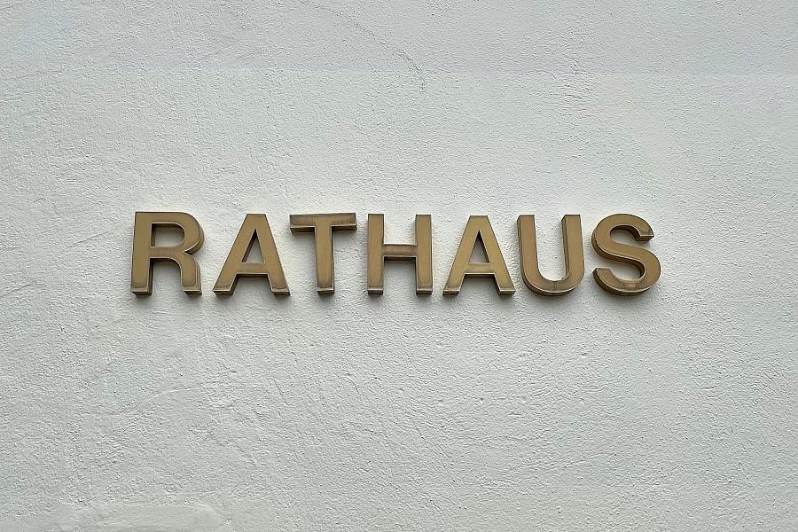 Goldgräberstimmung bei Sozialträgern: Städte- und Gemeindebund NRW fordert Kostenkontrolle