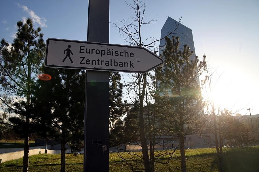 EZB-Rat uneins: Belgischer Notenbankchef Wunsch lehnt höhere unverzinste Mindestreserve für Banken ab