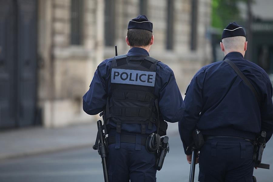 Messerangriff in Paris: Drei Frauen verletzt, Verdächtiger festgenommen