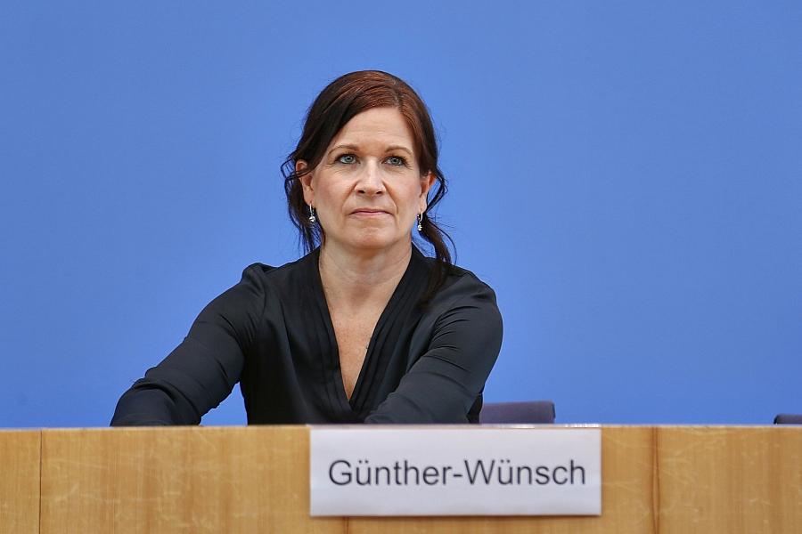 Berlins Familiensenatorin stellt sich gegen Kürzungspläne beim Unterhaltsvorschuss