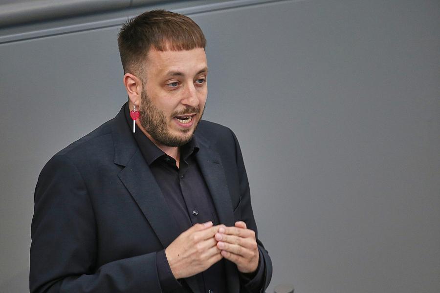 Linke kritisieren Prien für Kürzungen bei Demokratieförderung