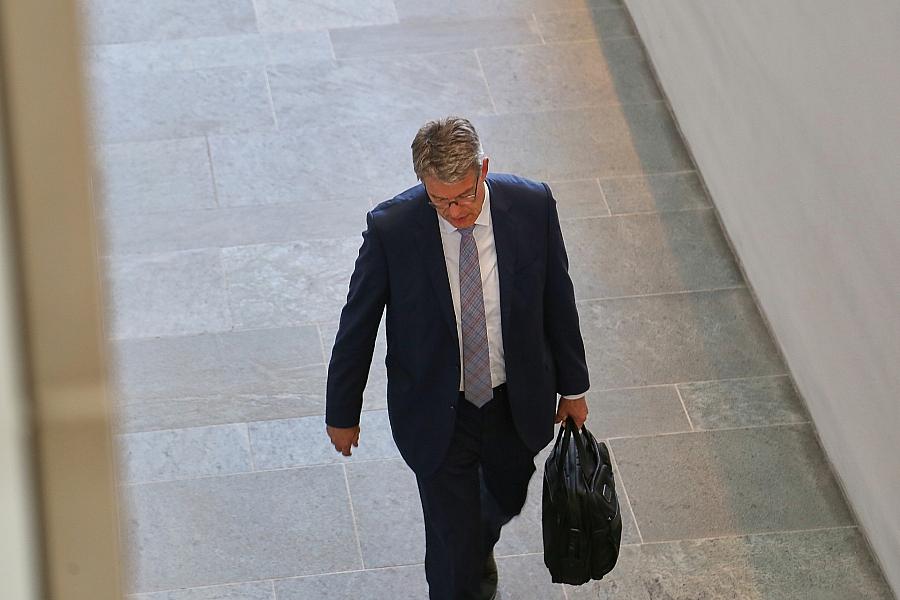 Bundesverkehrsminister Patrick Schnieder tritt nach Entlassungsankündigung von Kanzler Merz zurück