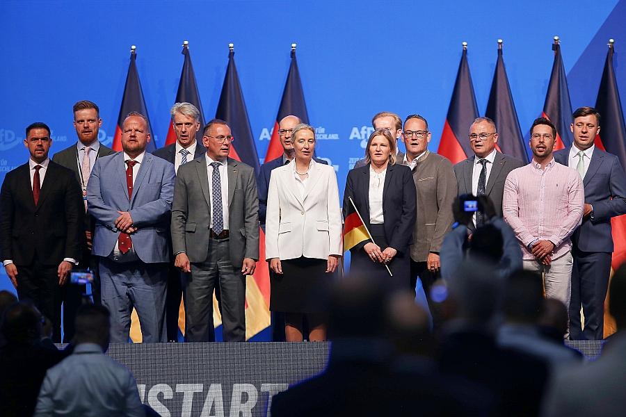 Umfrage: Mehrheit der Deutschen gegen Koalitionen mit der AfD – Osten gespalten