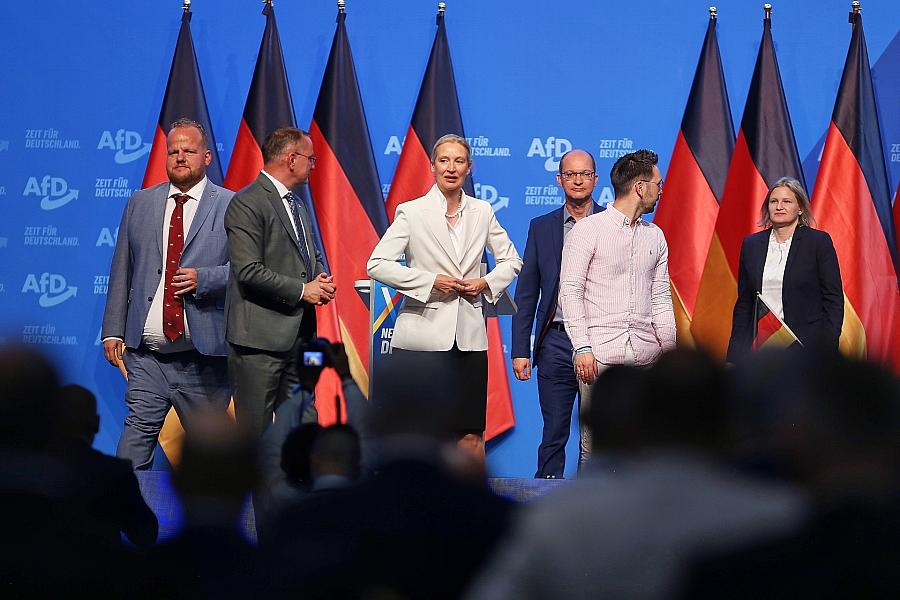 Insa-Umfrage: AfD erreicht 29 Prozent, Union fällt auf 21 Prozent – SPD und Grüne legen zu