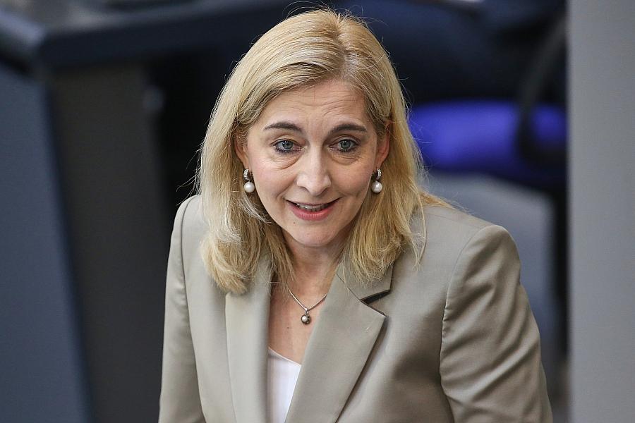 Nina Warken wird Kanzleramtschefin: Unionsfraktionsvize Anja Weisgerber begrüßt Kabinettsumbildung und lobt Linnemann als Gesundheitsminister