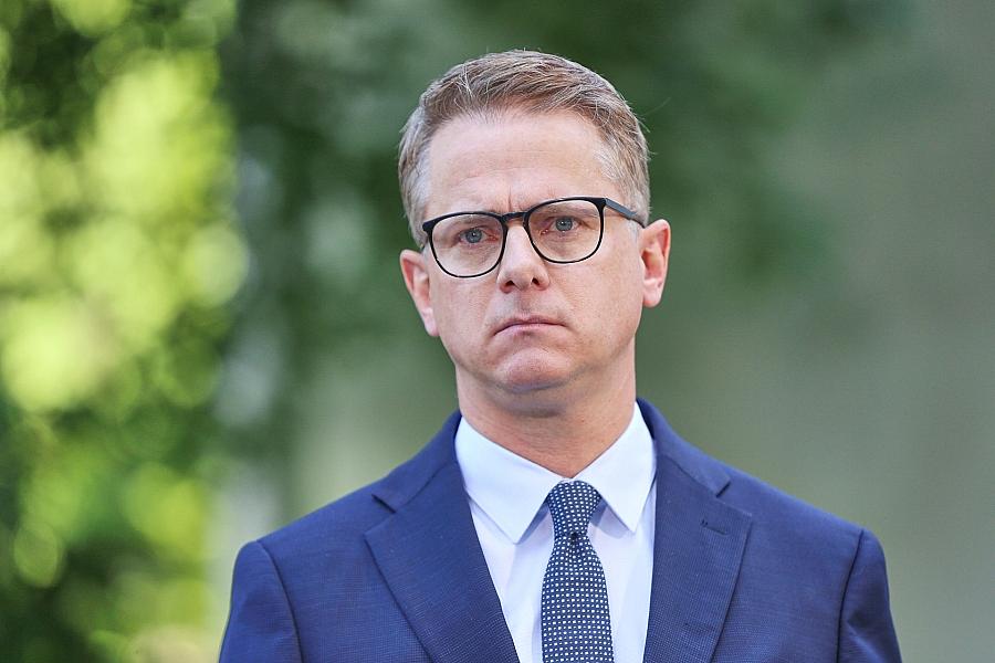 Linnemann: `Ich traue mir das zu` – Designierter Gesundheitsminister verteidigt sich gegen Kritik und will Zahl der Krankenkassen senken
