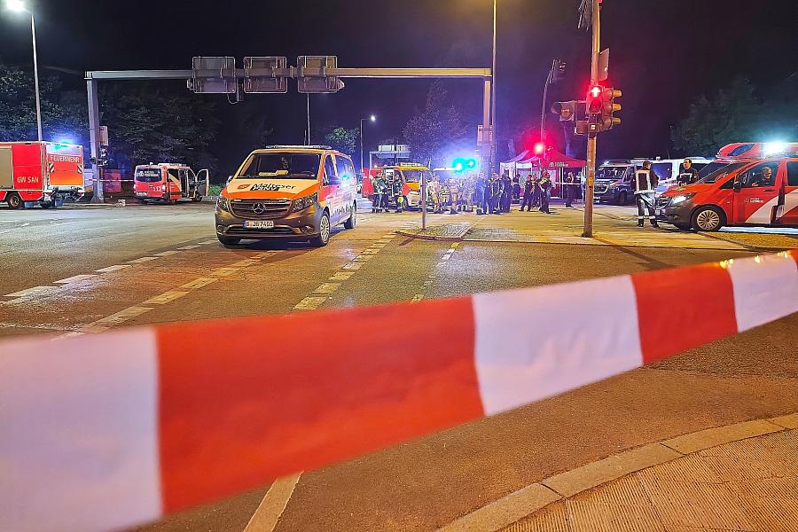 Polizei fahndet nach islamistischem Tatverdächtigen nach Todesfahrt beim Berliner CSD