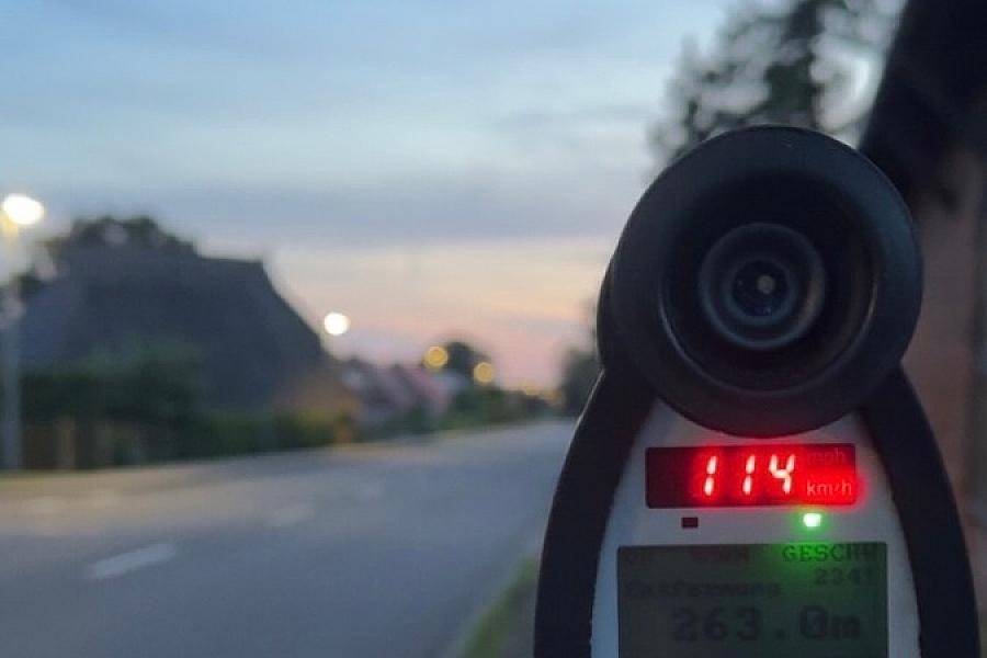 Raser mit 114 km/h in Neu Brenz gestoppt