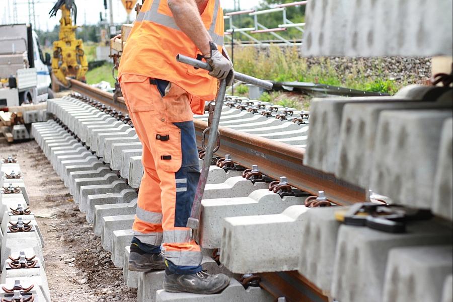 Verkehrsminister Bilger: Korridorsanierungen der Bahn enttäuschen – Neubewertung und Gespräch mit Bahnchefin angekündigt