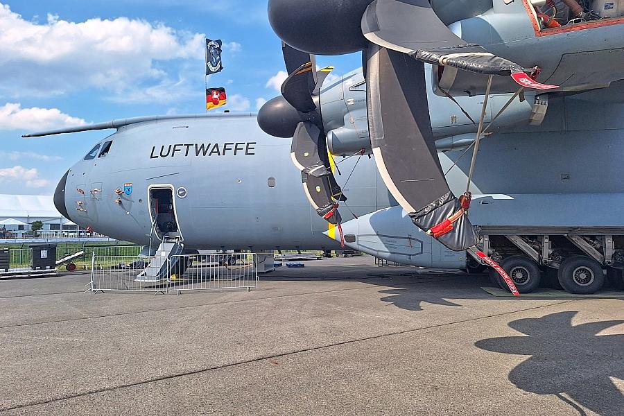 Bundeswehr unterstützt Frankreich mit Hubschraubern und Löschmaterial bei Waldbrandbekämpfung