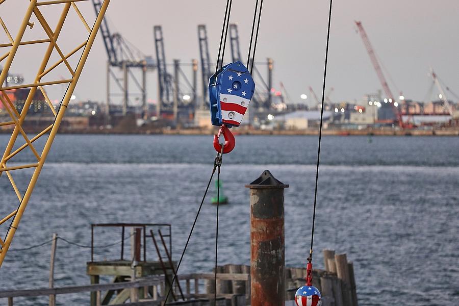 Trump verhängt neue Zölle auf Importe aus 60 Ländern