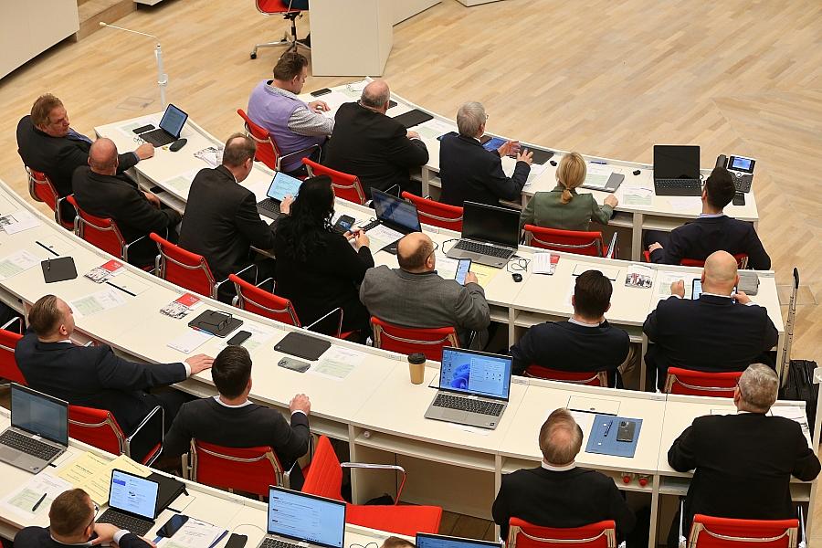 AfD erwirkt Einstweilige Verfügung gegen Springer: Verlag will Rechtsmittel prüfen