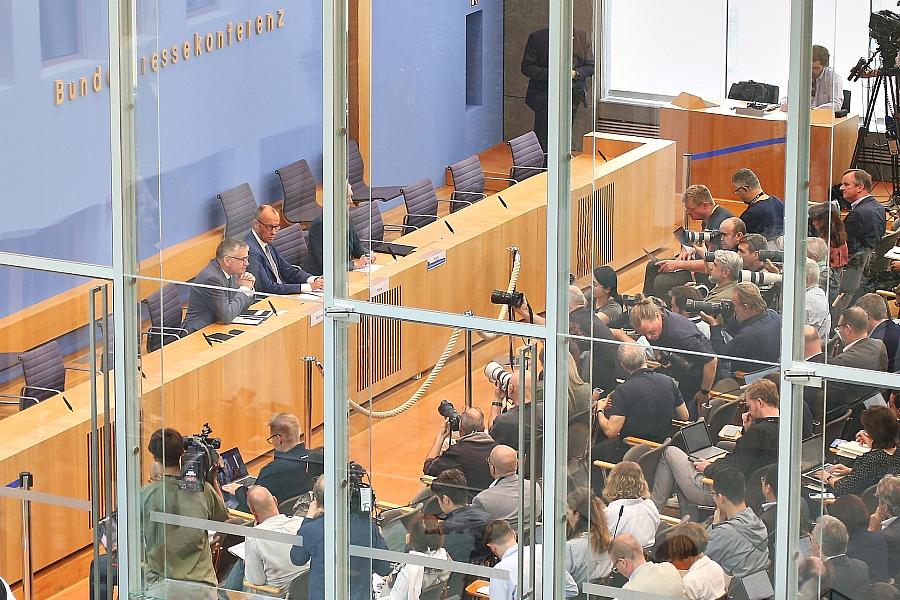 Sommerpressekonferenz 2026: Bundeskanzler Merz stellt sich am 15. Juli den Fragen der Hauptstadtpresse