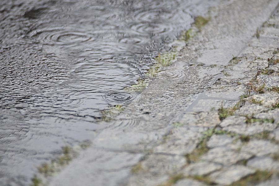 Schwere Gewitter im Süden und Osten Deutschlands: DWD warnt vor Überflutungen und Hagel