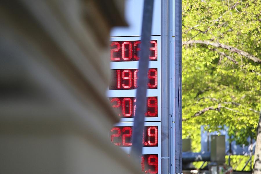 Kraftstoffpreise im Überblick: Super E10 sinkt leicht, Diesel steigt weiter