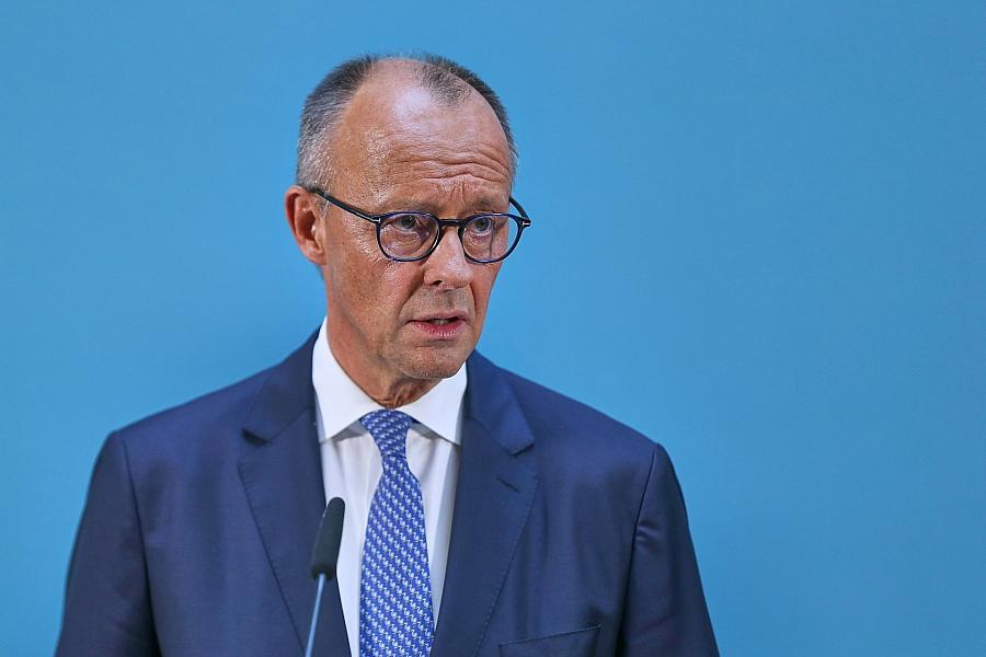 Kanzler Merz kündigt bei Kabinettsklausur schnelle Entlastung für die Wirtschaft an
