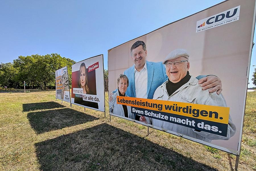 Wahlplakate vor der Landtagswahl in Sachsen-Anhalt (Archiv)