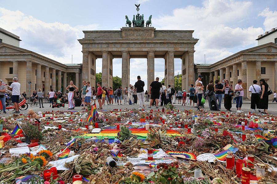 Nach Anschlag auf Berliner CSD: Queerverband fordert von Politik konkrete Sicherheitsmaßnahmen und Solidarität