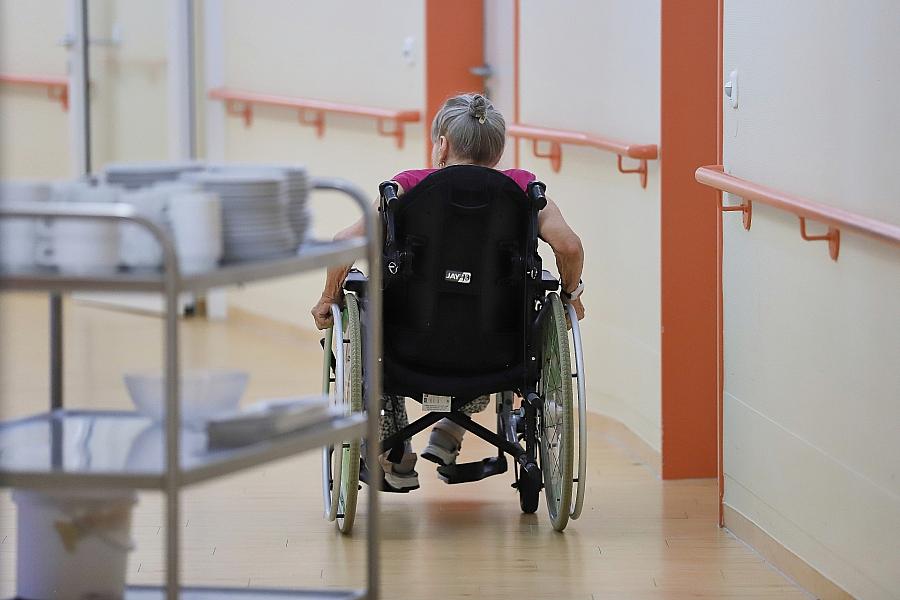 Trotz Pflegereform: TK-Chef Jens Baas erwartet steigende Beiträge und fordert staatliche Finanzierung