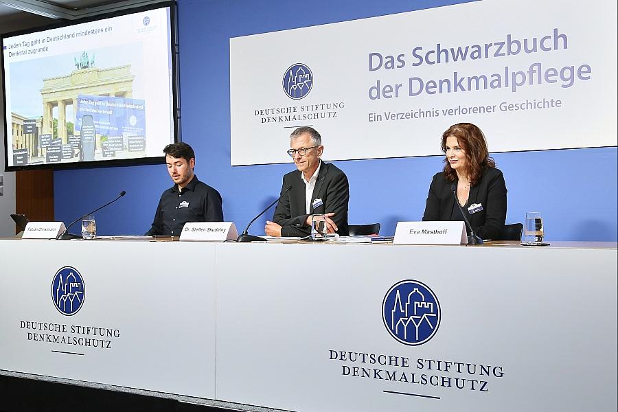 1.077 Denkmale in Deutschland verloren: Schwarzbuch der Denkmalpflege dokumentiert Fälle