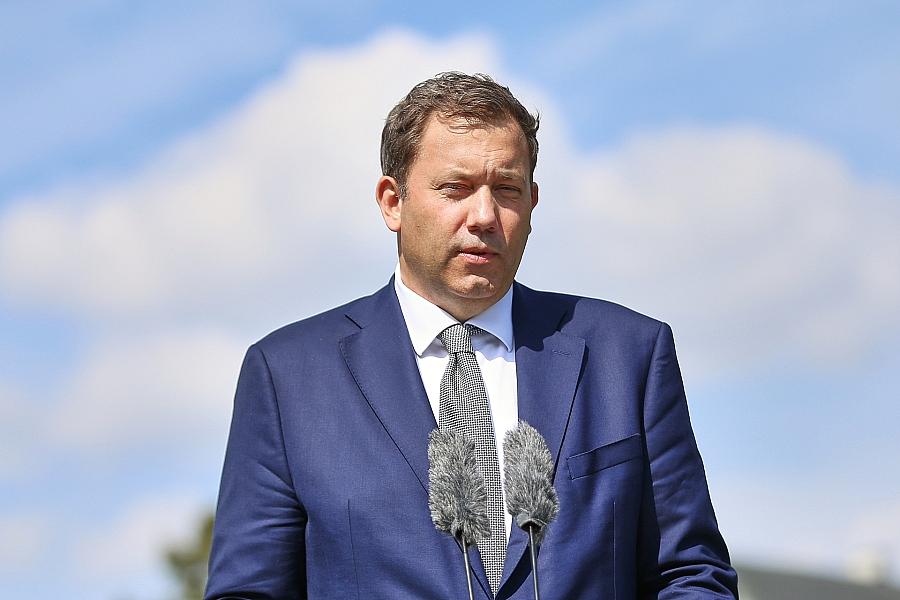 Übergewinnsteuer für Ölkonzerne: Klingbeil-Initiative droht in der EU das Aus