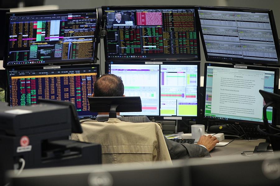 Dax fällt nach Rekordrally: Gewinnmitnahmen und Nahost-Konflikte belasten den Aktienmarkt
