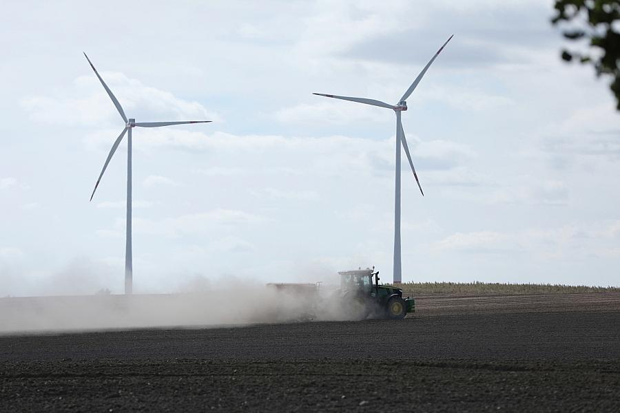 Bundeslandwirtschaftsminister verspricht Landwirten Unterstützung