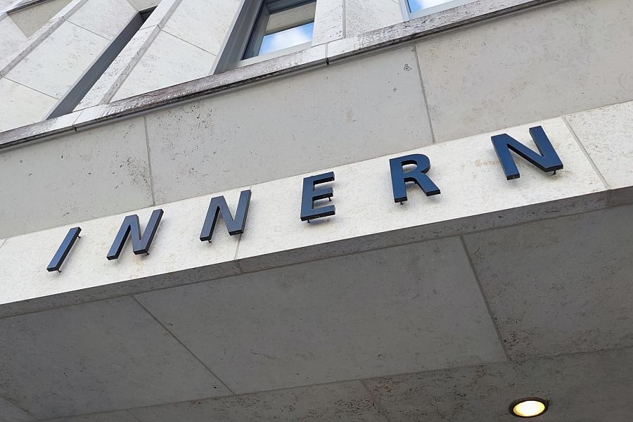 Verteidigungsausschuss-Chef Röwekamp: Drohnenabwehr beim Innenministerium zentralisieren