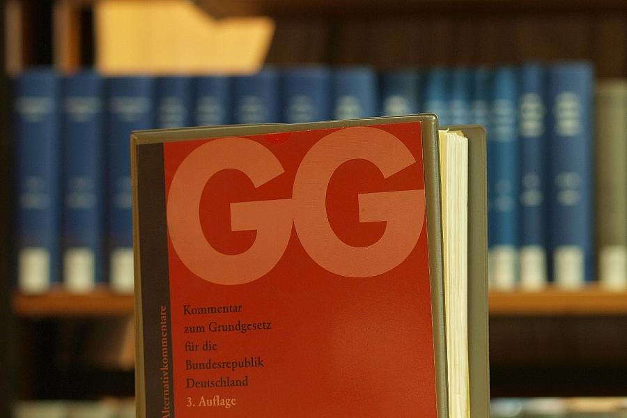 Unionsfraktionschef Frei: Kein Verbot von Diskriminierung wegen sexueller Identität im Grundgesetz