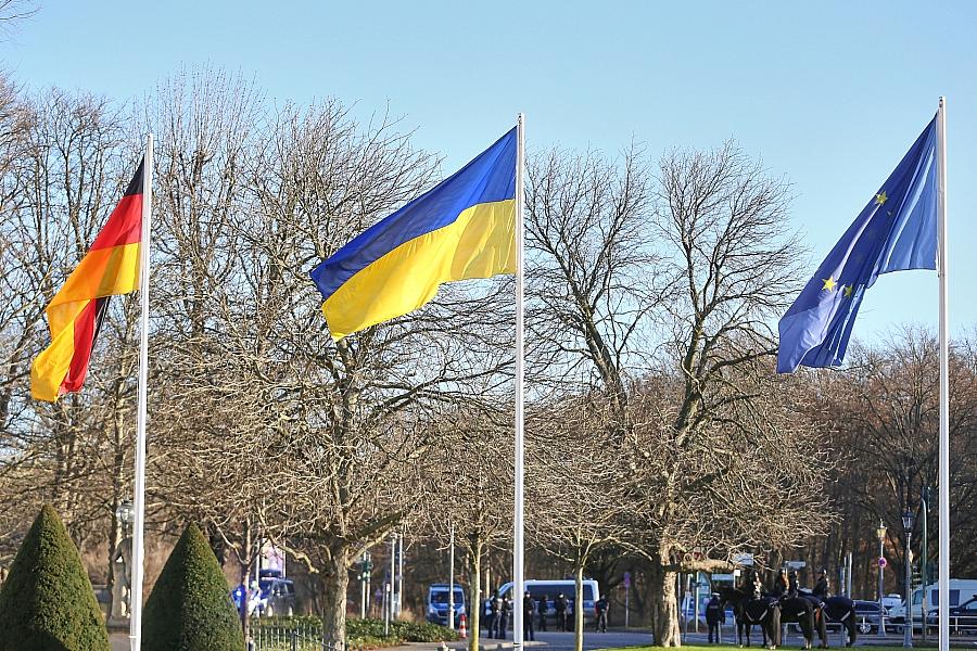 Koalition der Willigen bekräftigt Unterstützung für die Ukraine in Kiew