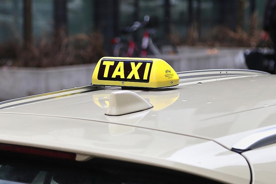 Taxifahrten in deutschen Großstädten laut Studie vergleichsweise teuer