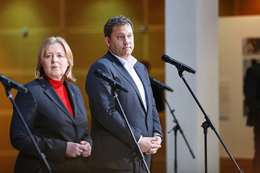 Klingbeil und Bas laden frühere SPD-Chefs für Montag ein