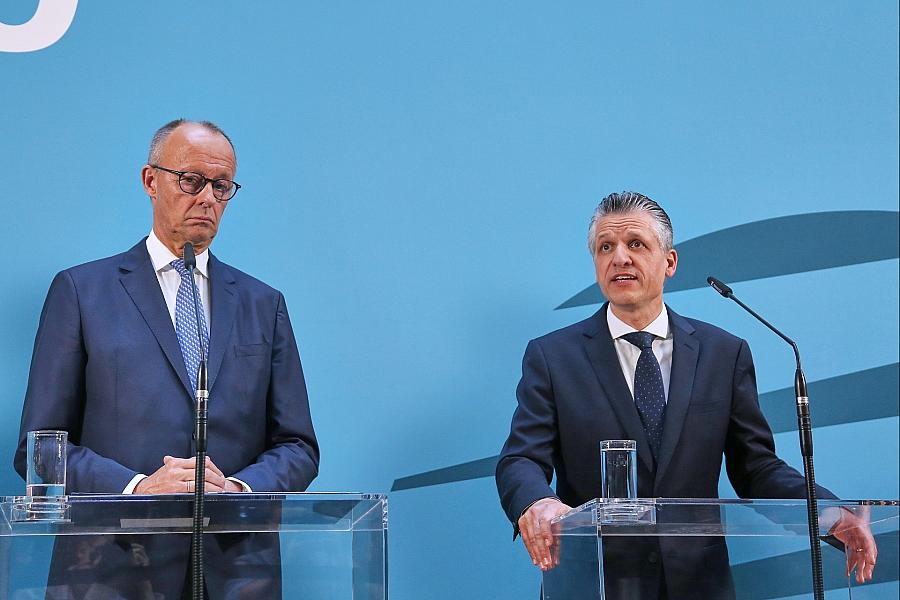 Sonntagstrend: Union stürzt auf 19 Prozent, AfD bei 29 Prozent – SPD und Grüne legen zu
