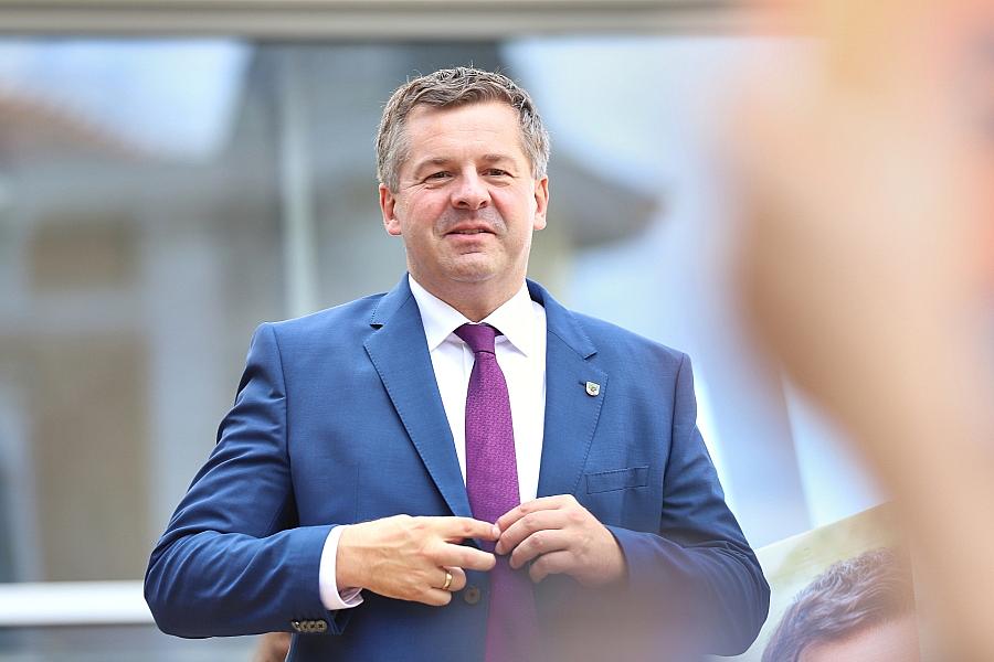 Sachsen-Anhalts Ministerpräsident Schulze: Briefwahl ist extrem sicher – AfD-Vorwürfe scharf kritisiert