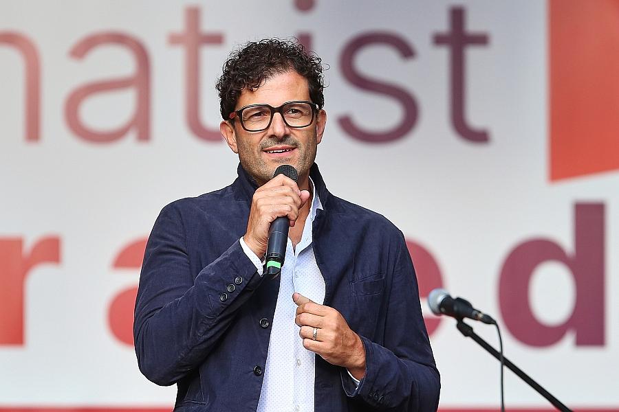 Linke-Chef Pantisano weist Antisemitismus-Vorwürfe zurück und fordert Differenzierung bei Israel-Kritik