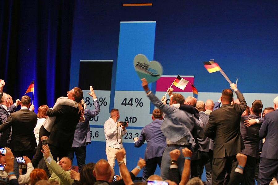 Polens Außenminister warnt vor AfD-Einfluss auf deutsche Armee
