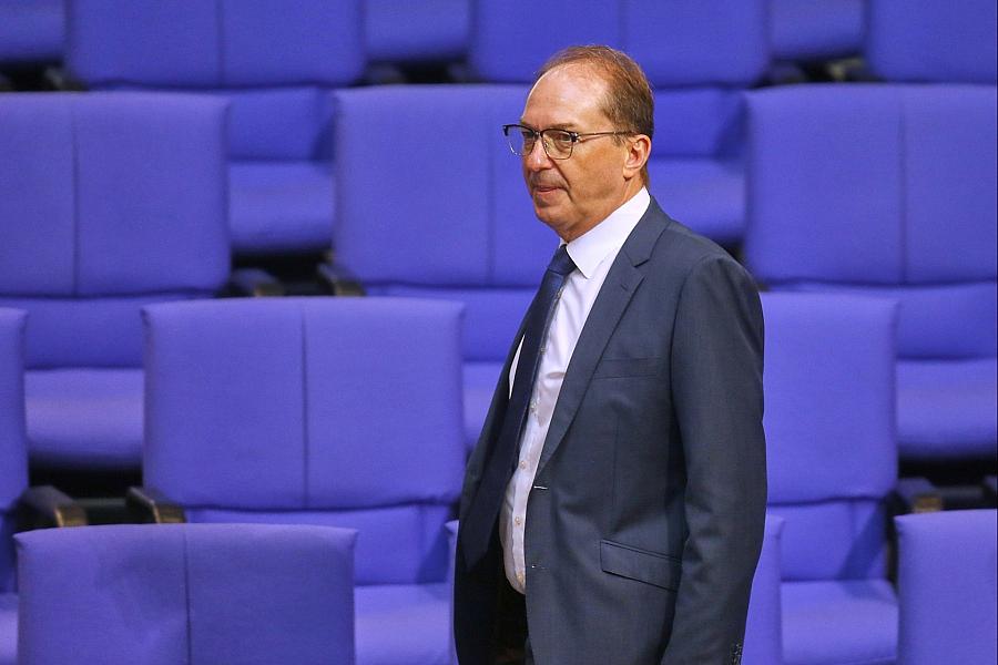 Sozialleistungsmissbrauch: Dobrindt kündigt harten Maßnahmenplan und schärfere Regeln an