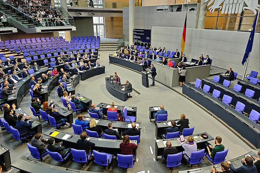 Rentenreform: SPD-Politikerin Annika Klose fordert schnelle Einbeziehung von Abgeordneten, Selbstständigen und AG-Vorständen in die gesetzliche Rente
