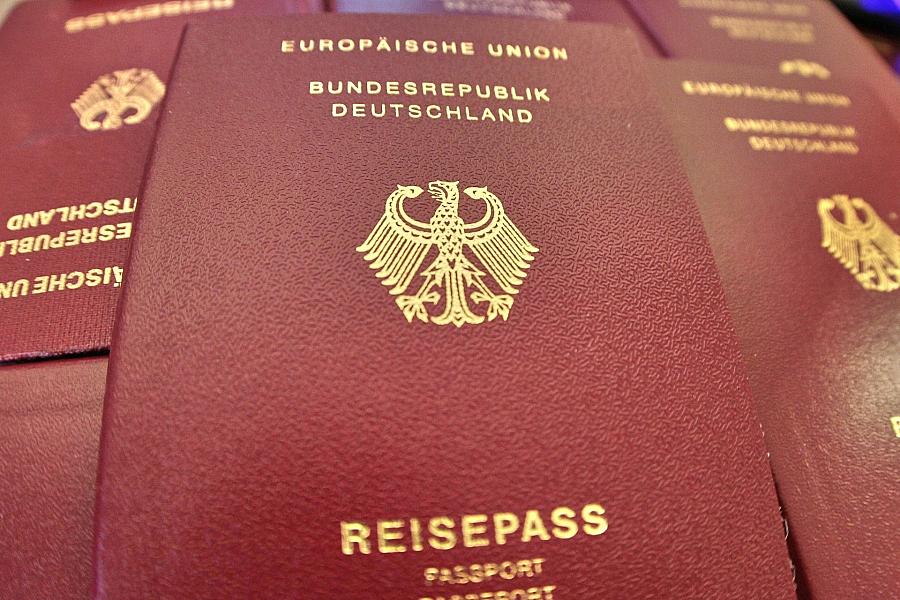 Passbetrug durch Chinesen: Innenministerium will erschlichene Einbürgerungen zurücknehmen