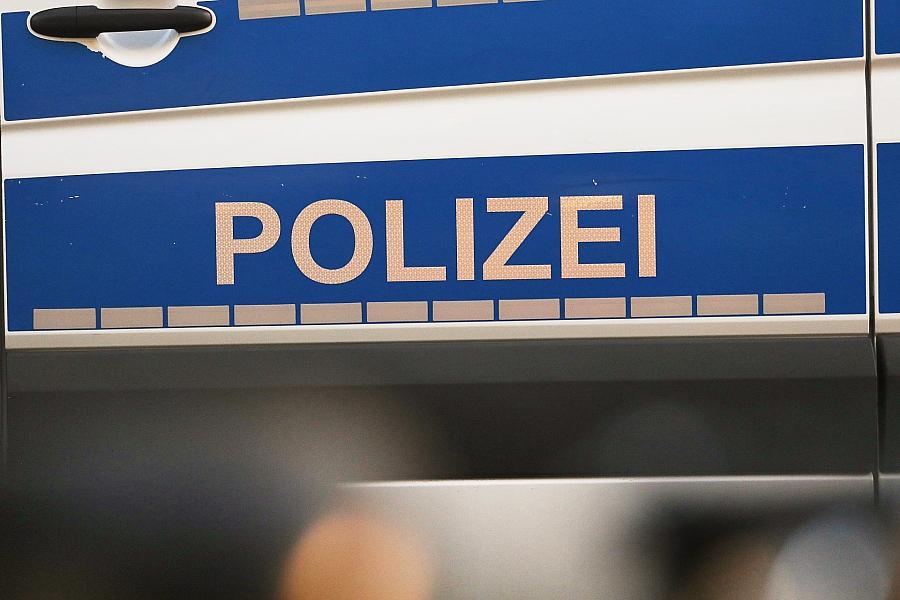 Polizei meldet Straftaten und tödlichen LKW-Unfall in Potsdam, Havelland und Teltow-Fläming