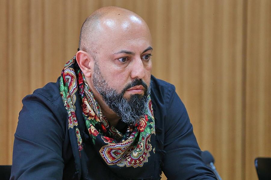 Ferat Kocak lässt Funktionen ruhen: Linken-Abgeordneter kündigt nach Clan-Chats Transparenz an