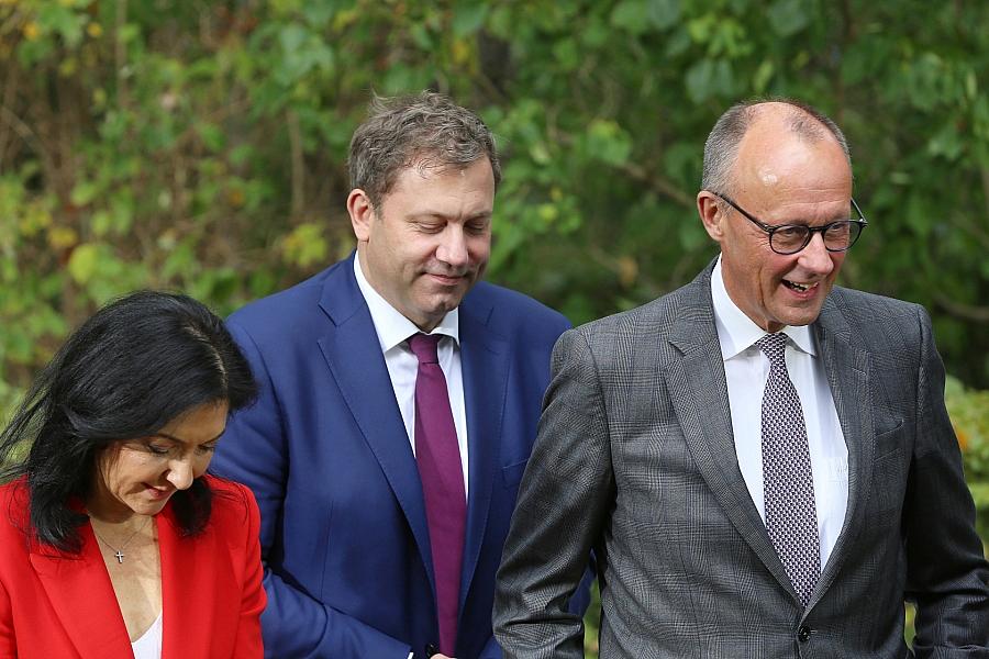 Klingbeil: Reiches Steuerkritik ist Opposition in der Regierung – Merz soll Machtwort sprechen