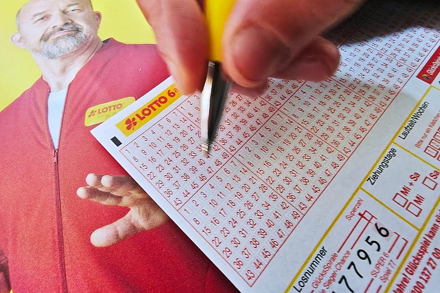 Lottozahlen Mittwoch 6 aus 49: 3 14 19 24 39 41 mit Superzahl 3