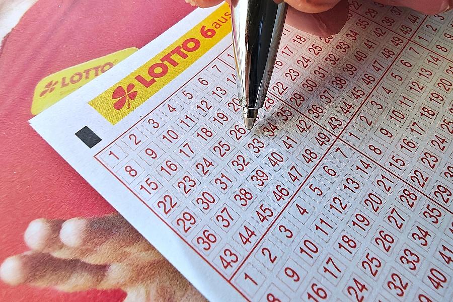 Spielschein für Lotto 6 aus 49 (Archiv)