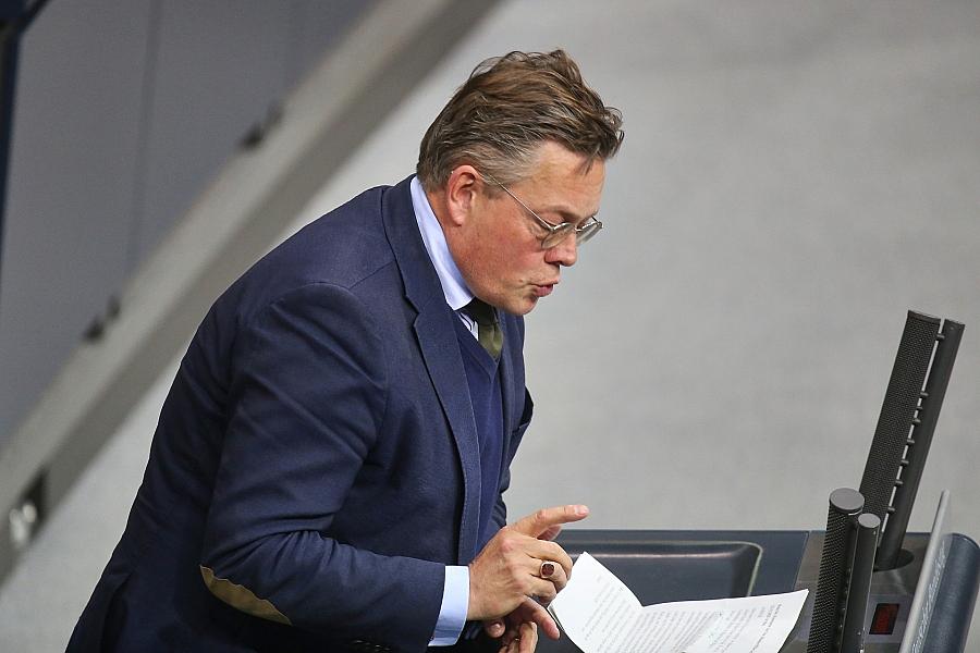 Nach AfD-Sieg in Sachsen-Anhalt: Grüne werfen Innenminister Dobrindt Untätigkeit beim Schutz der Geheimdienste vor
