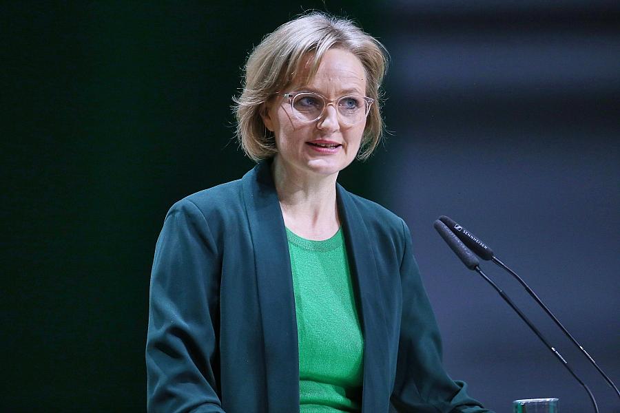 Grünen-Chefin kritisiert Merz scharf: „Die Bürger wissen nicht, wo der Kanzler hinwill“