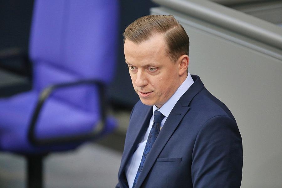 Bundestag hebt Immunität von SPD-Abgeordnetem Adis Ahmetovic auf