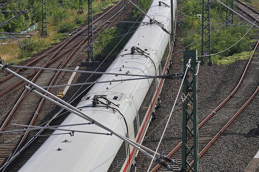 Deutsche Bahn: Expertenkommission „Robuster Fahrplan“ soll prüfen, wie weniger Züge die Pünktlichkeit verbessern können
