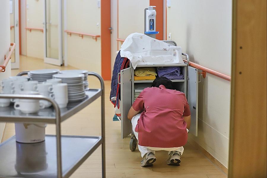 Pflegekommission: Linnemann sieht Einrichtung auf den letzten Metern – Kabinettsbefassung verschoben