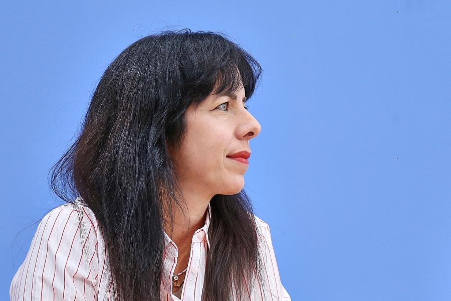 Berlin: Linke, Grüne und SPD legen Sondierungspapier für Rot-Grün-Rot vor